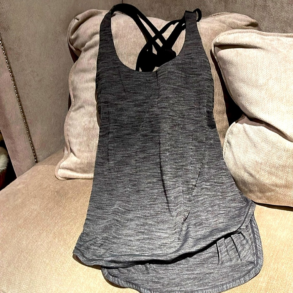 LuLuLemon top